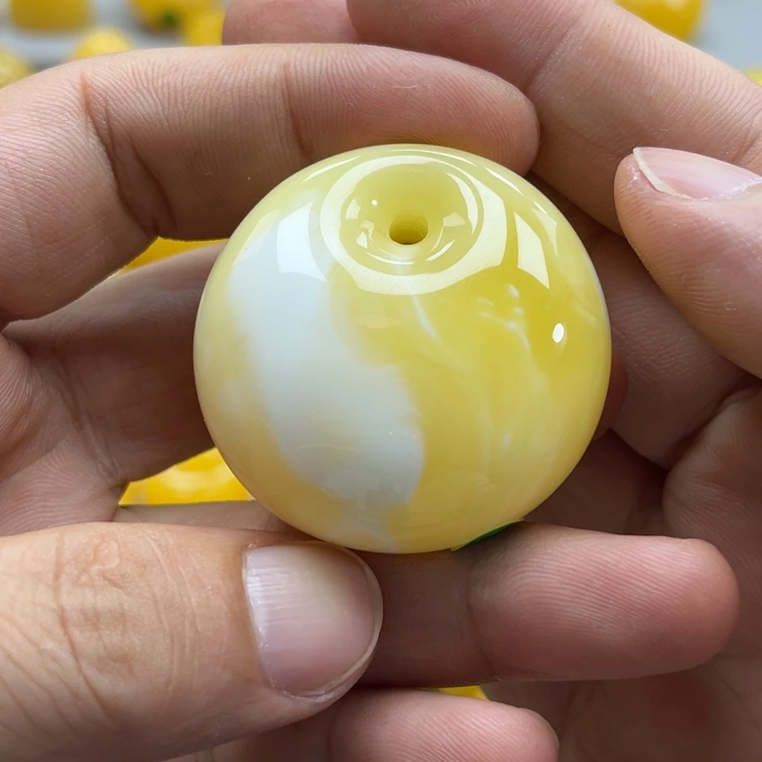 蜜蜡未镶嵌珠宝奇石