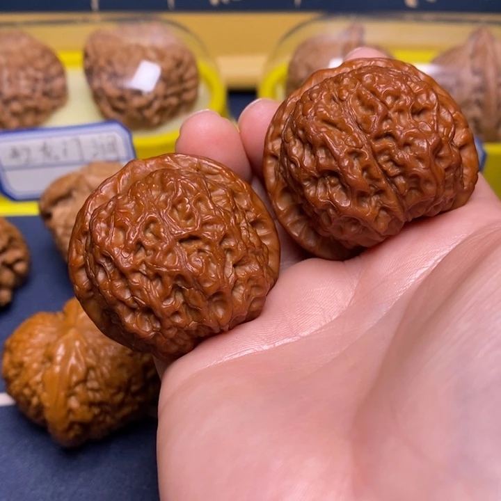 文玩核桃吊坠?**?血麒麟