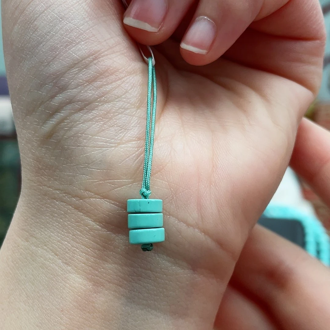 绿松石颈饰未镶嵌