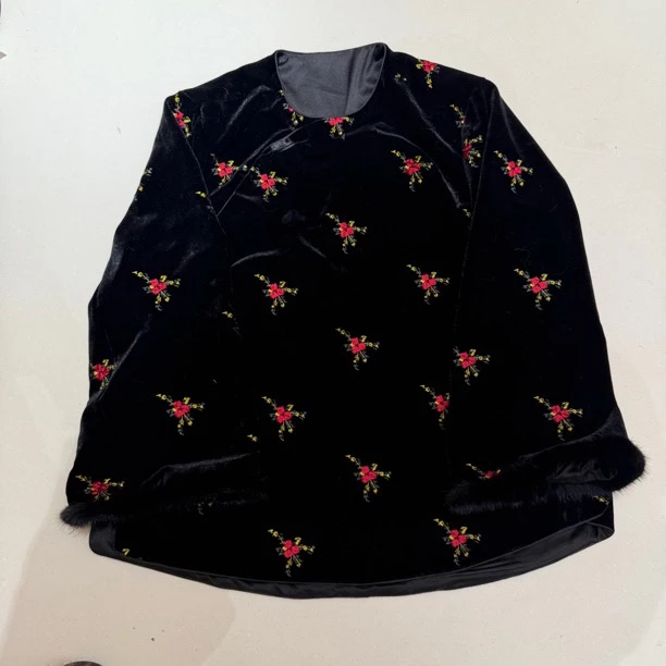 57971#新款国风时尚轻熟风圆领长袖刺绣打底上衣