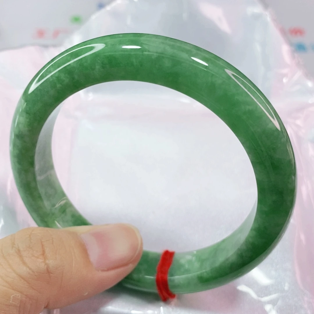 未镶嵌手镯翡翠56圈口捡漏