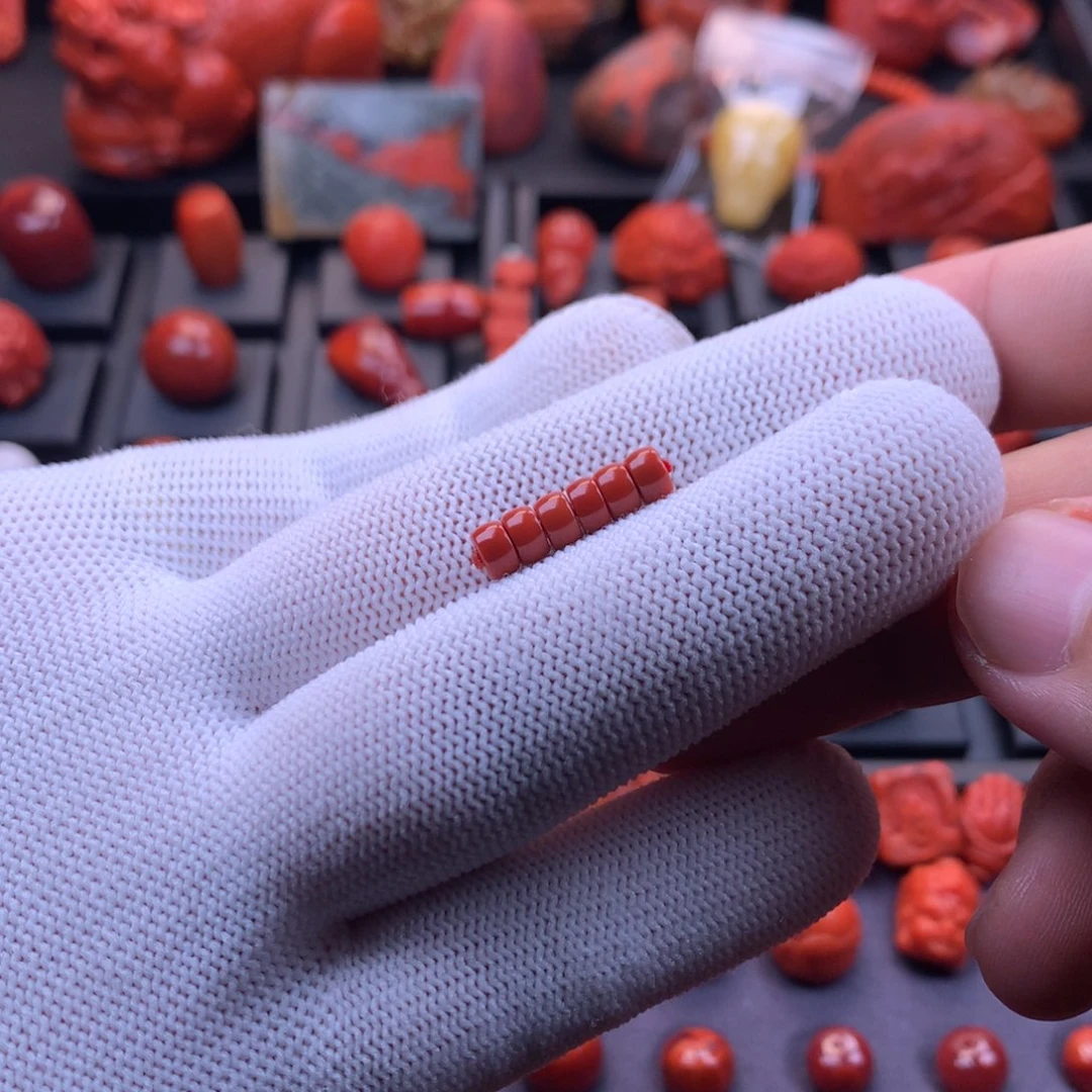 南红玛瑙未镶嵌川料原矿满色满肉精工直切隔片5mm（厚3mm