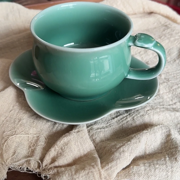 青瓷哈哈哈哈哈哈哈哈哈哈哈哈