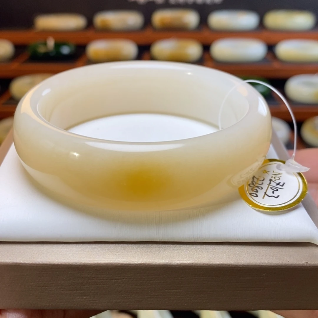 和田玉未镶嵌手镯58圈