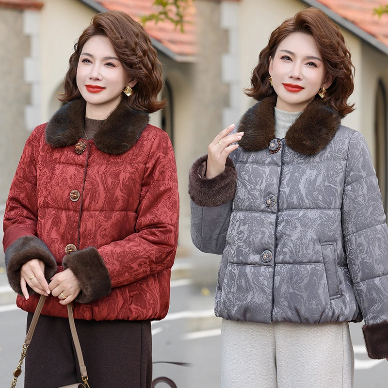 2025秋冬新款妈妈装轻奢风气质棉服复古新中式保暖减龄毛领外套