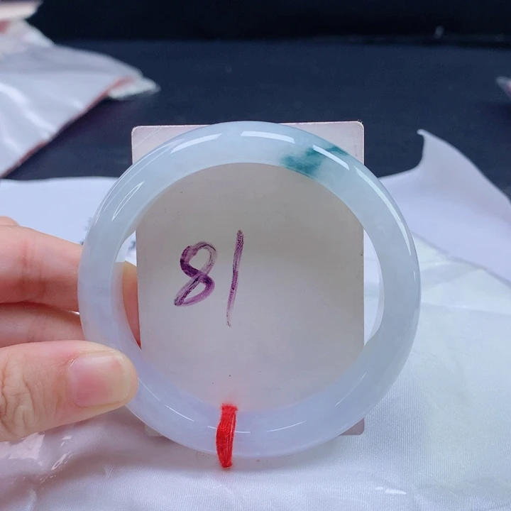 翡翠未镶嵌手镯圈口5657575