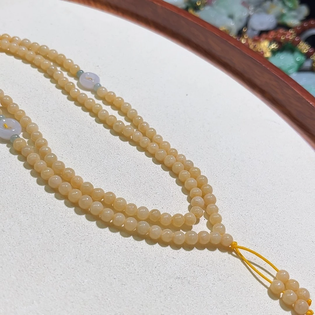 翡翠未镶嵌颈饰待编织