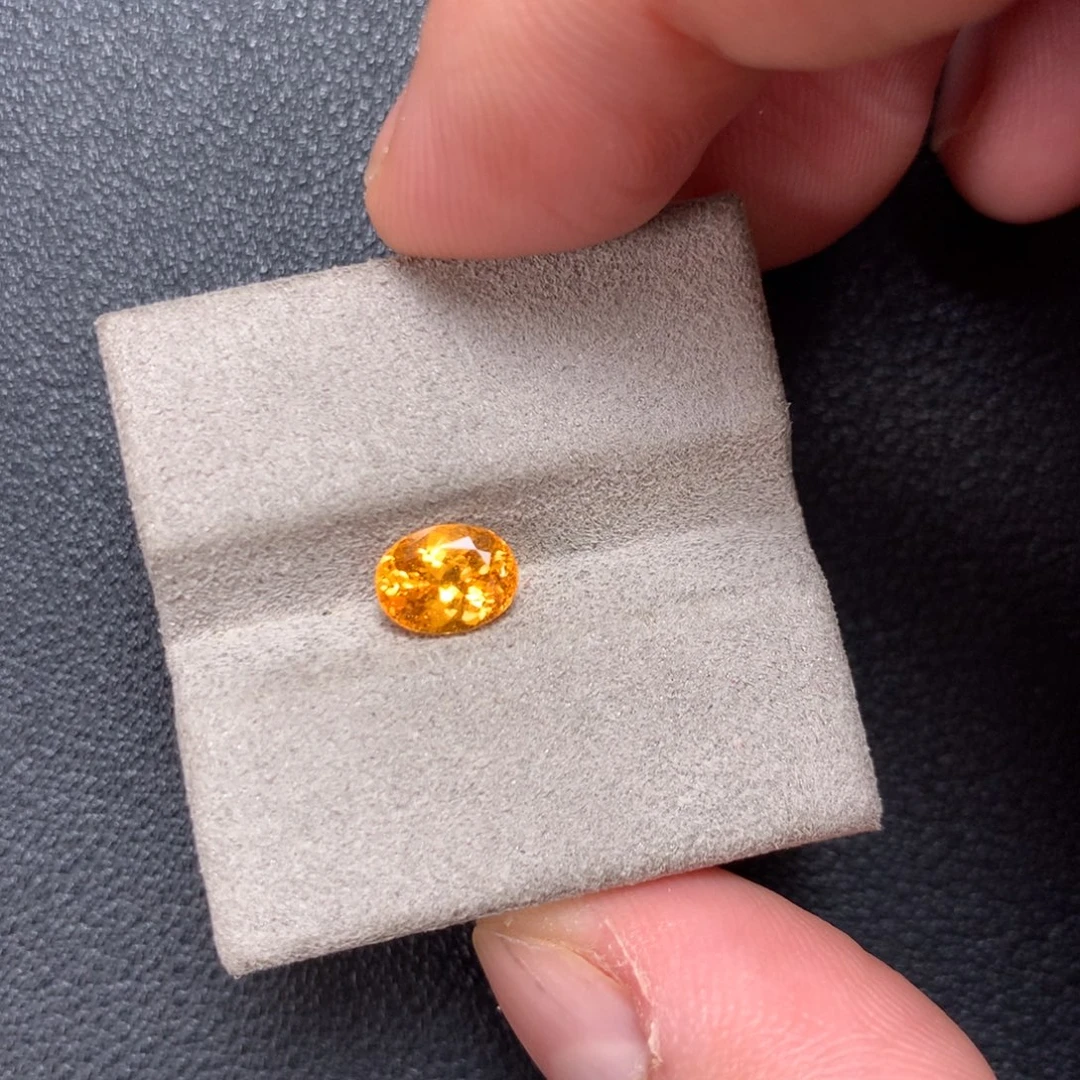 未镶嵌裸石石榴石（芬达石）裸石1.17ct