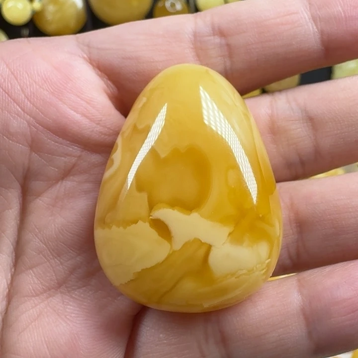 蜜蜡未镶嵌珠宝奇石