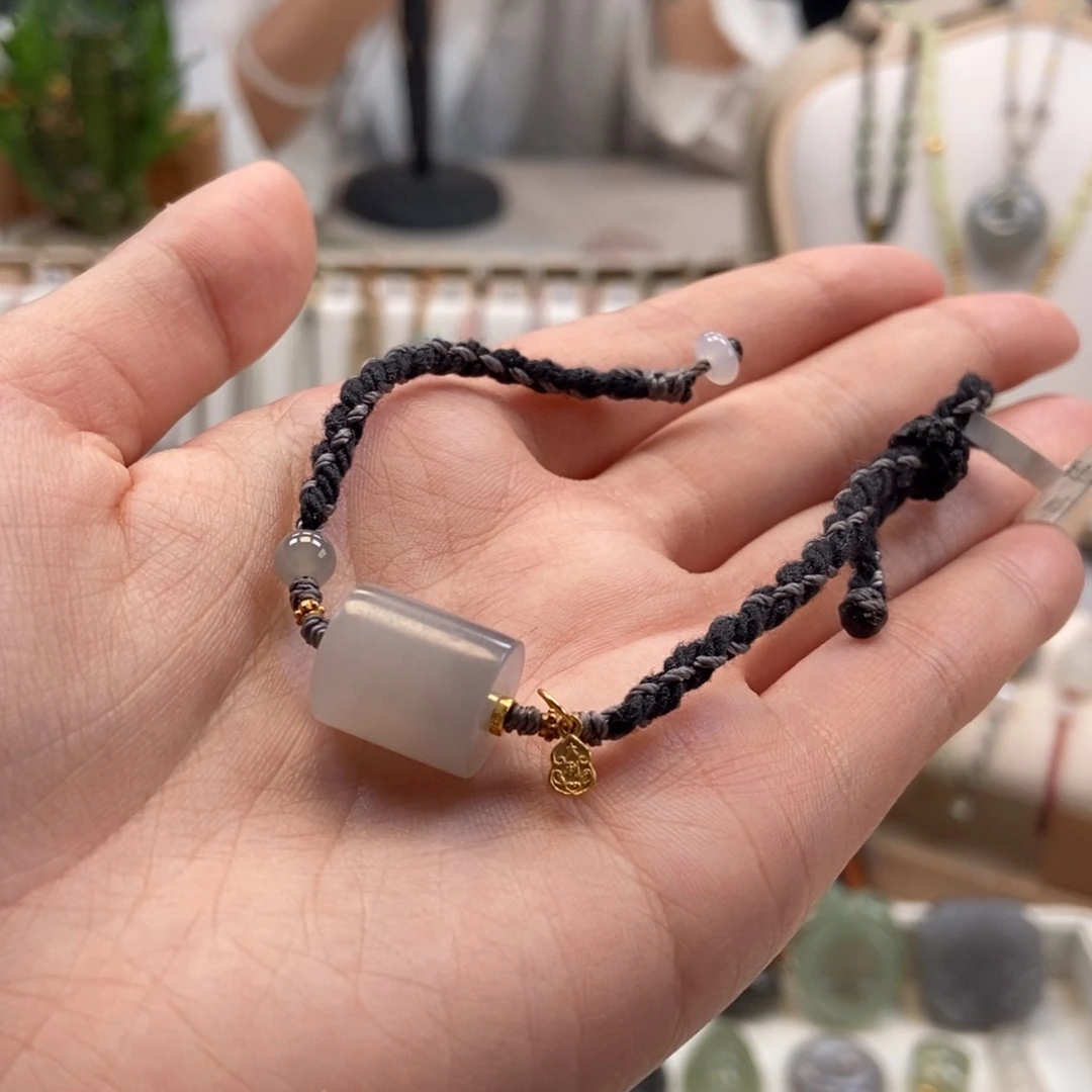 Z***C和田玉未镶嵌手绳