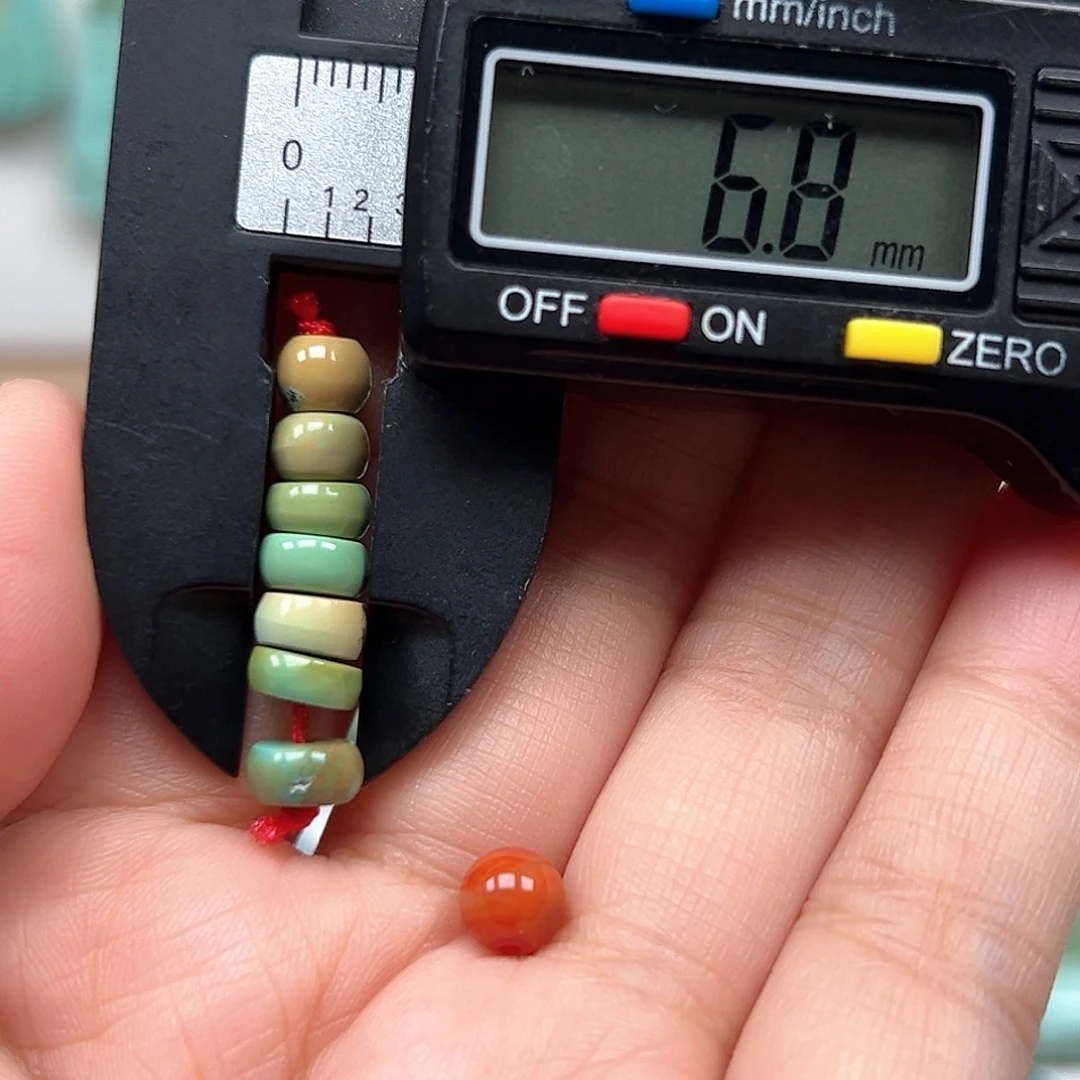 南红玛瑙未镶嵌珠宝奇石