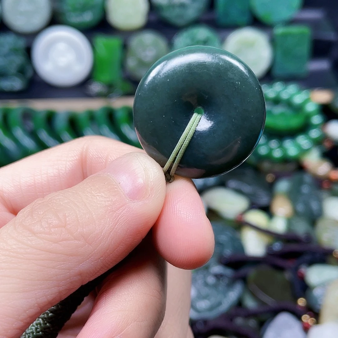 和田玉未镶嵌珠宝奇石