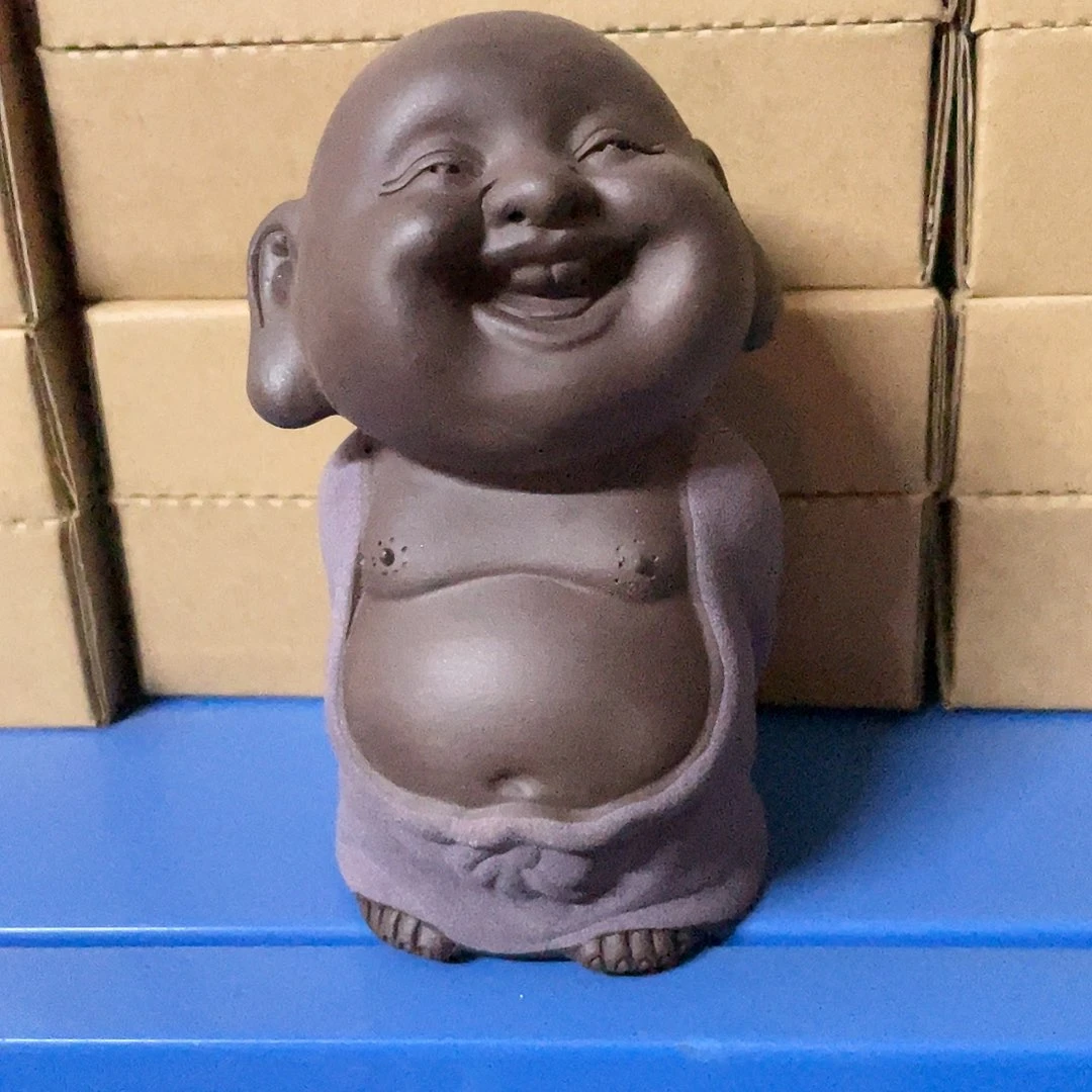 搪瓷杯子里还有很多东西