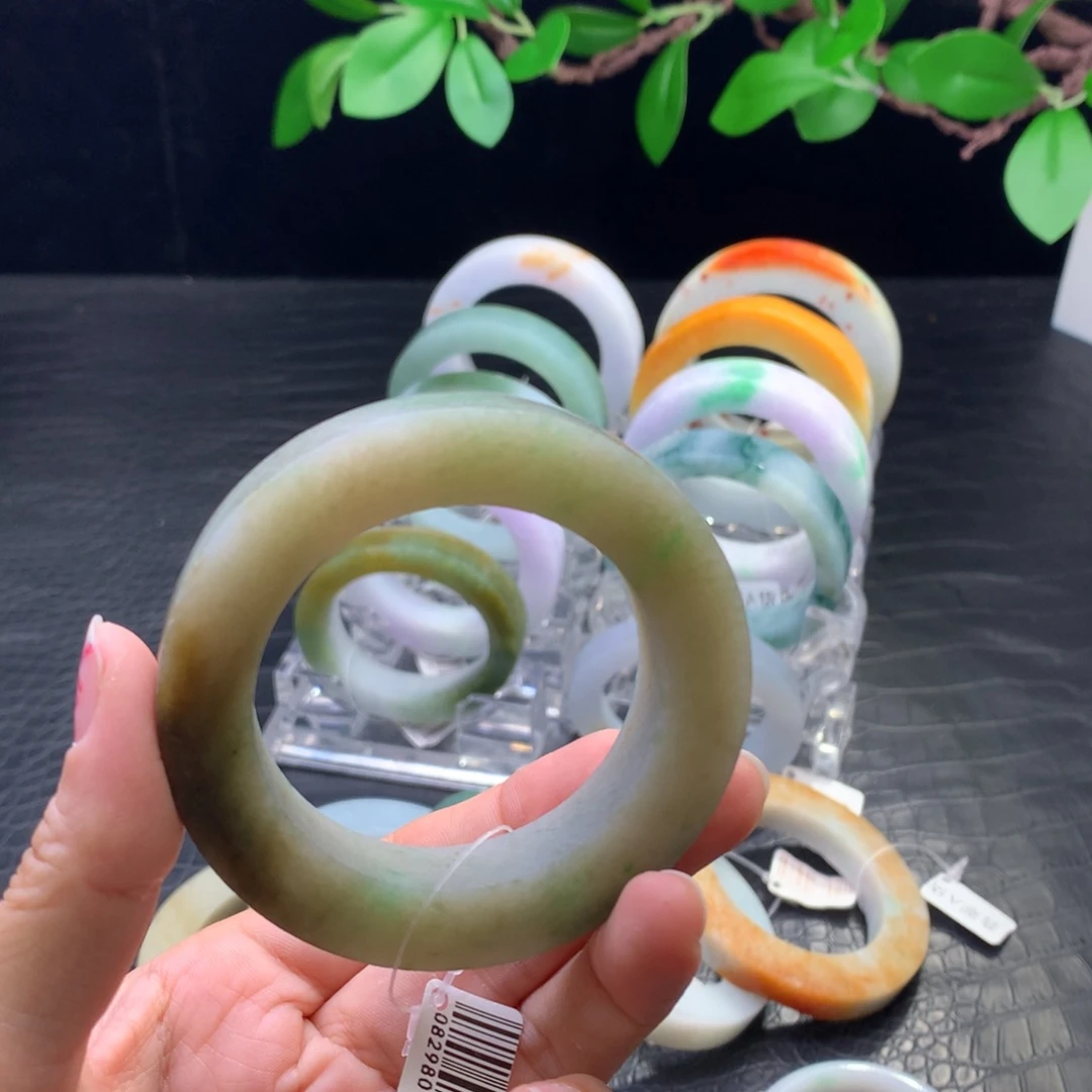 彦***未镶嵌手镯定制翡翠