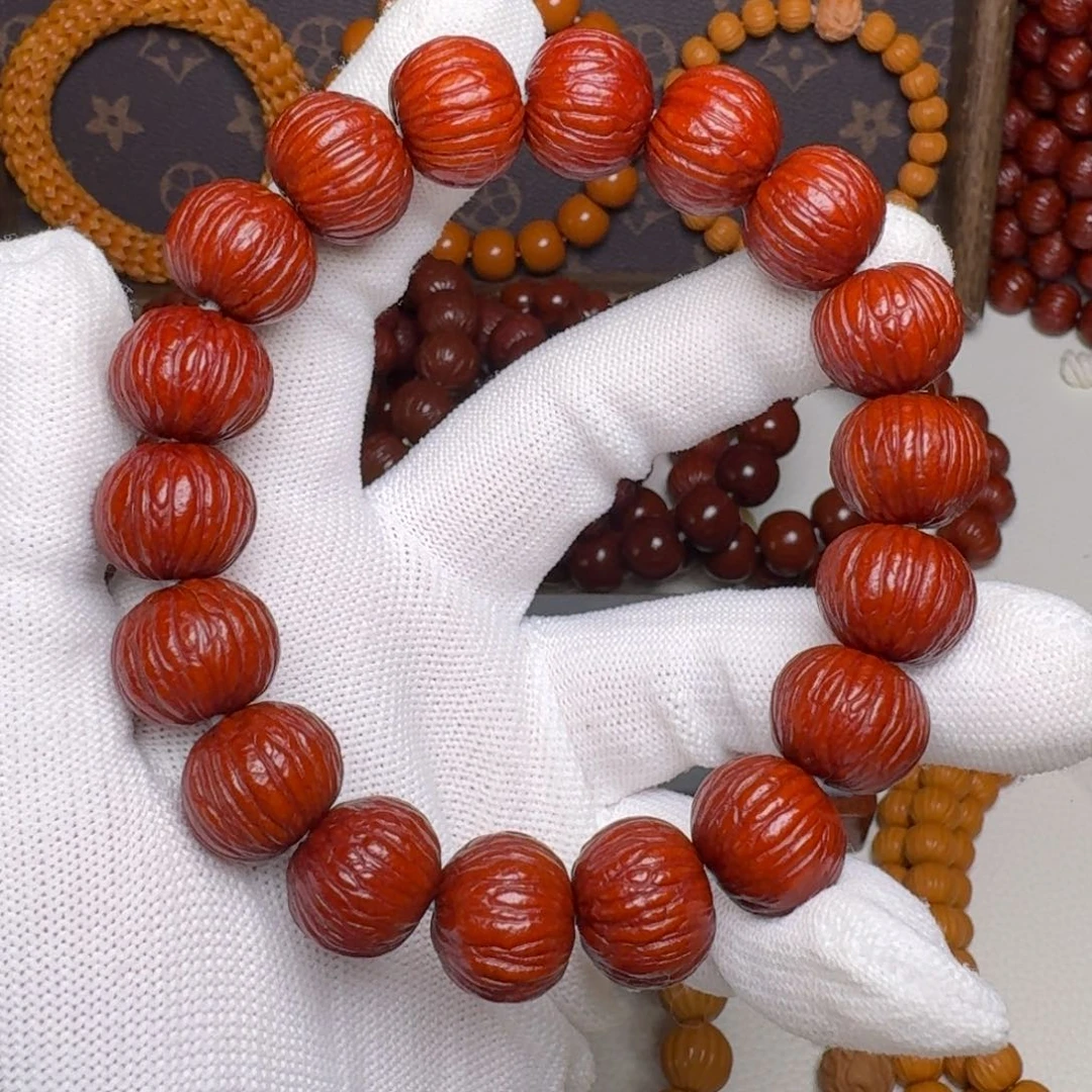 吊坠猴头核桃土豪机刷红