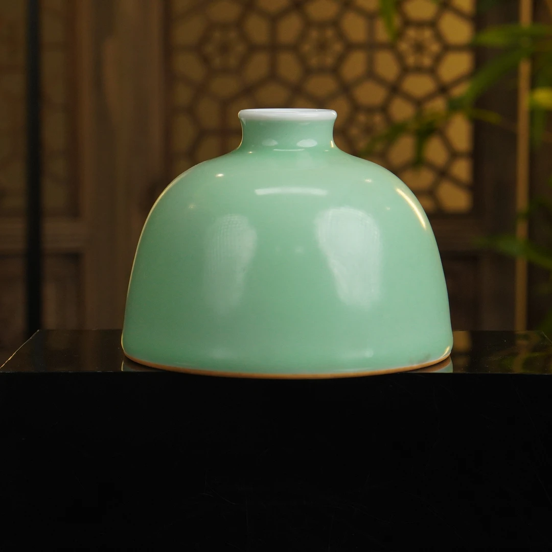 苹果绿釉太白尊（高9cm）
