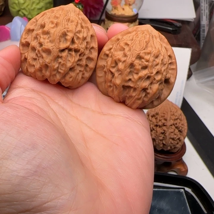 对***对文玩核桃吊坠望瓶梅38