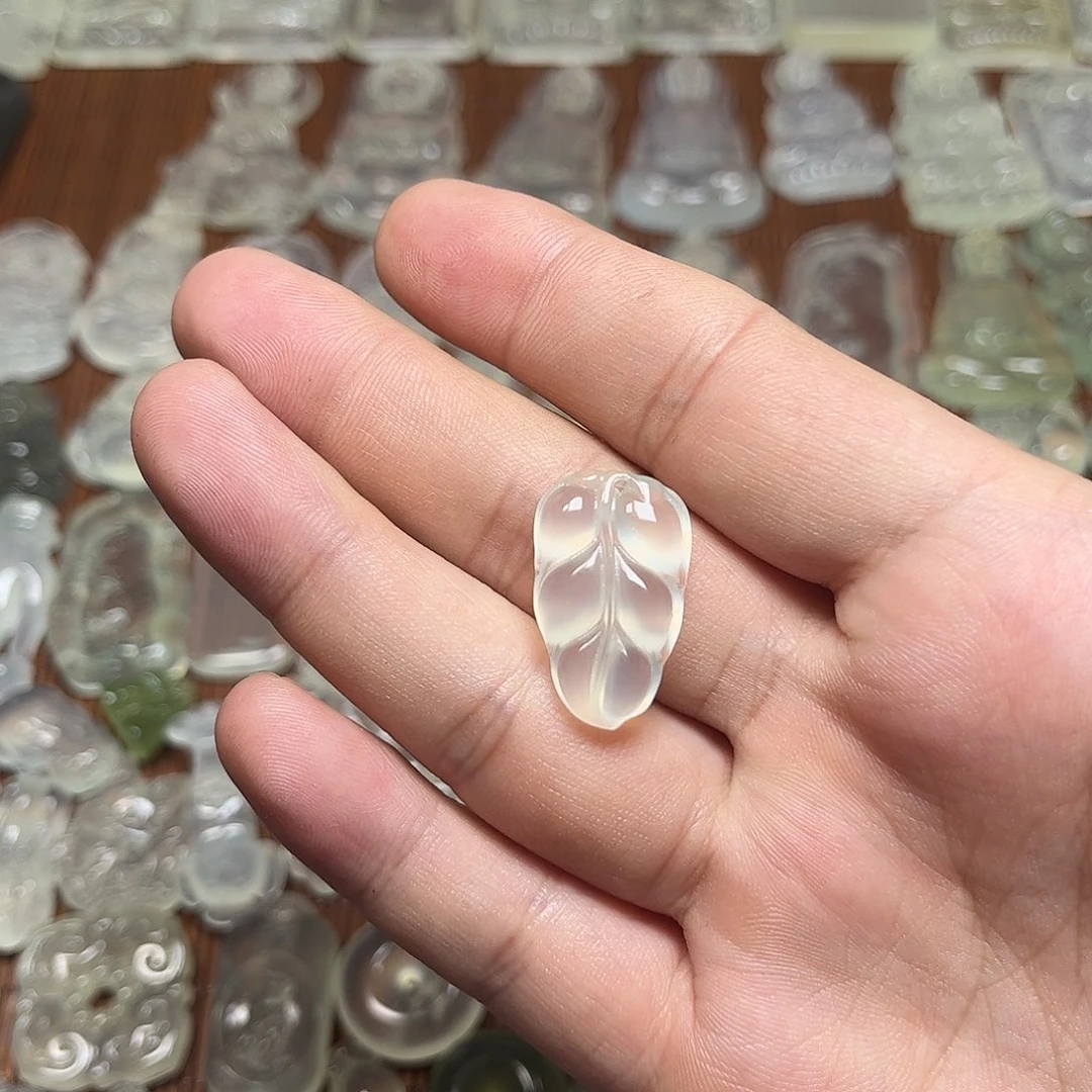 1***2岫玉未镶嵌颈饰吊坠