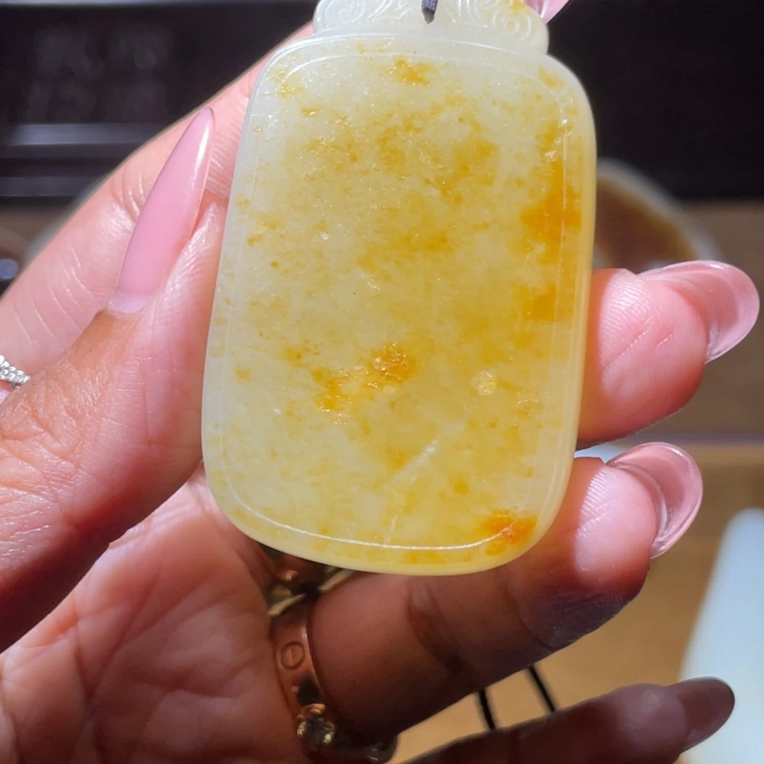 M***哥和田玉（白玉）未镶嵌颈饰