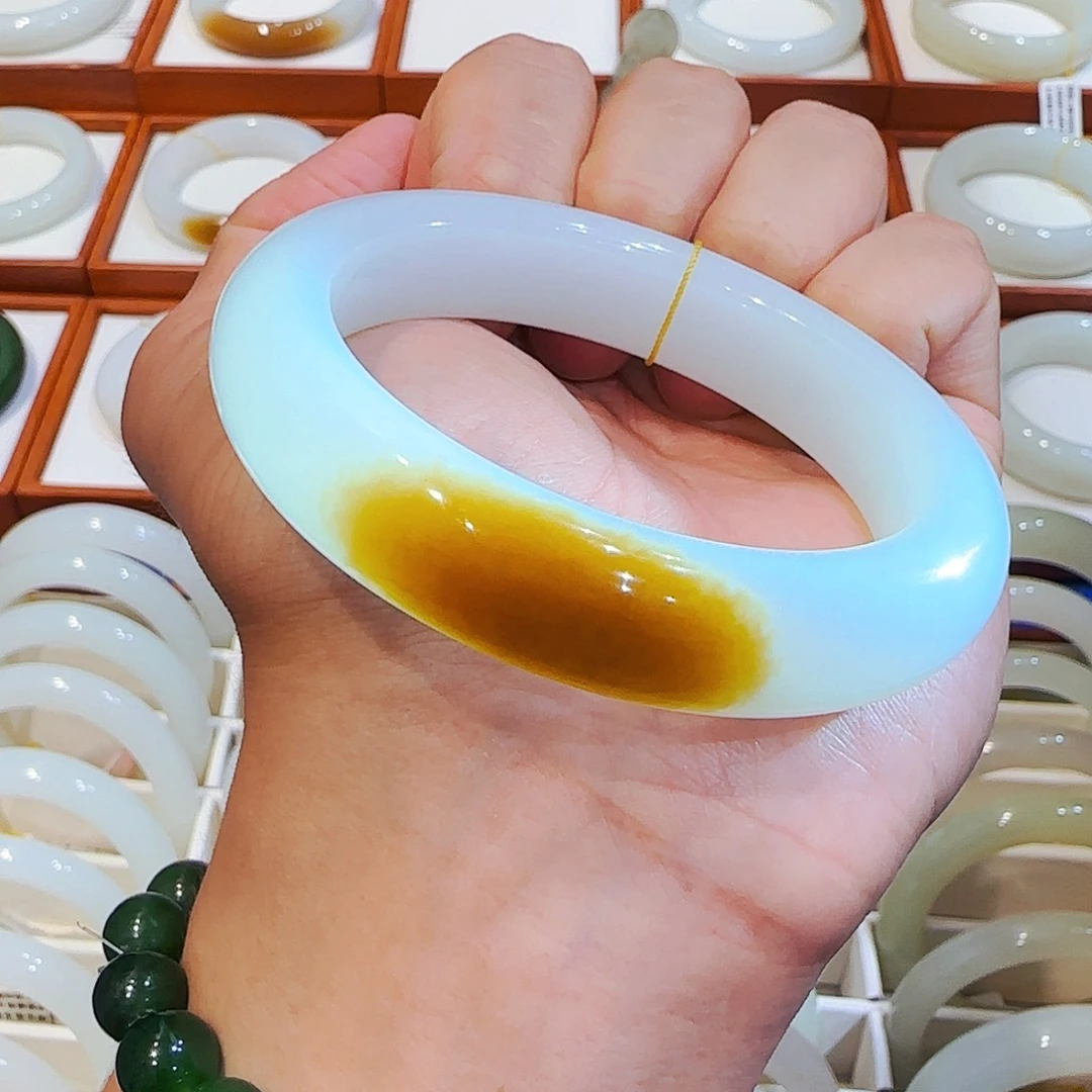 和田玉手镯未镶嵌且末一口老红糖58 59 60