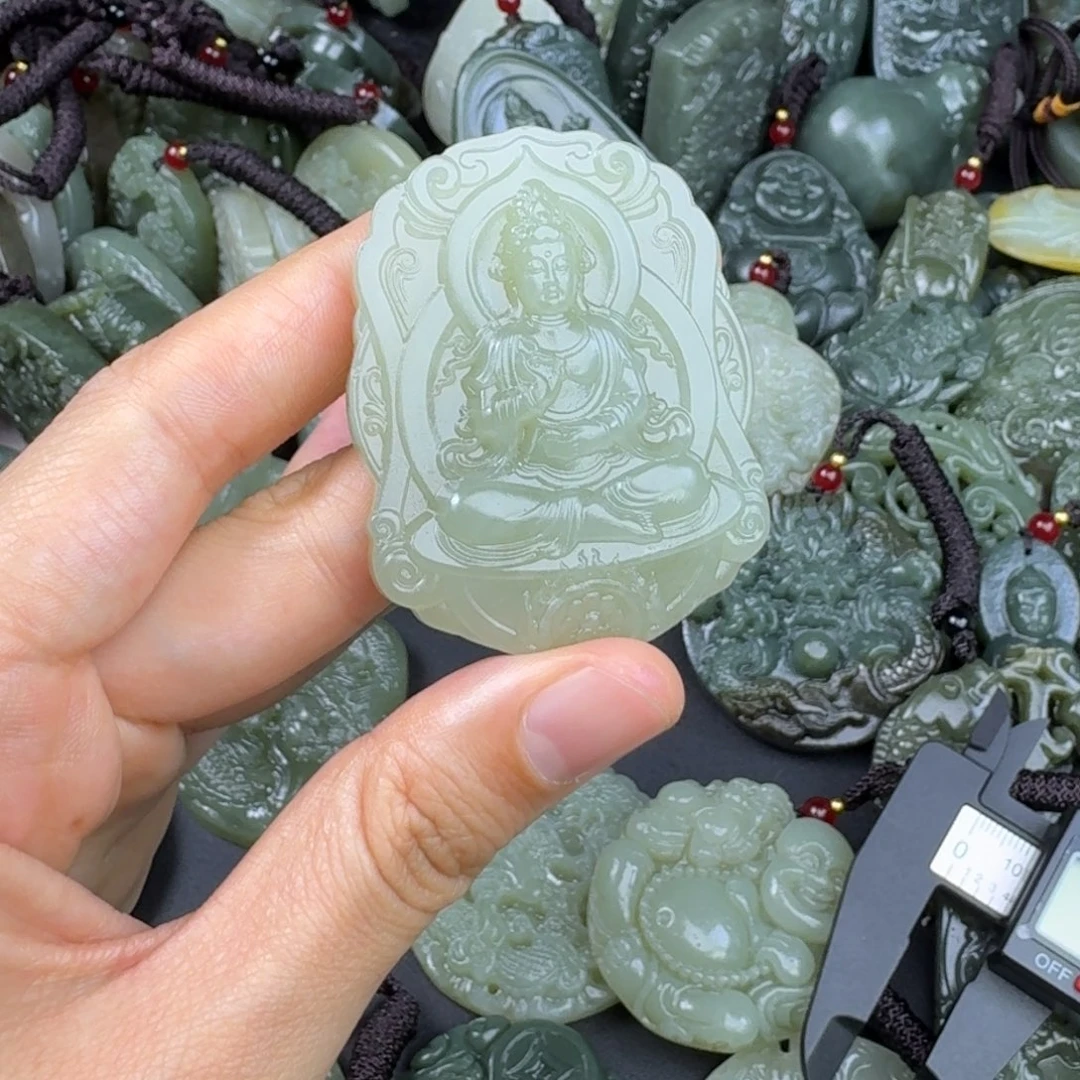 和田玉颈饰未镶嵌饭****