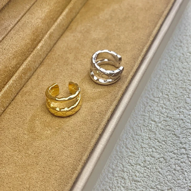 诗牧18K金双层菱格耳骨夹意大利进口工艺5D小香风耳饰多样发一只