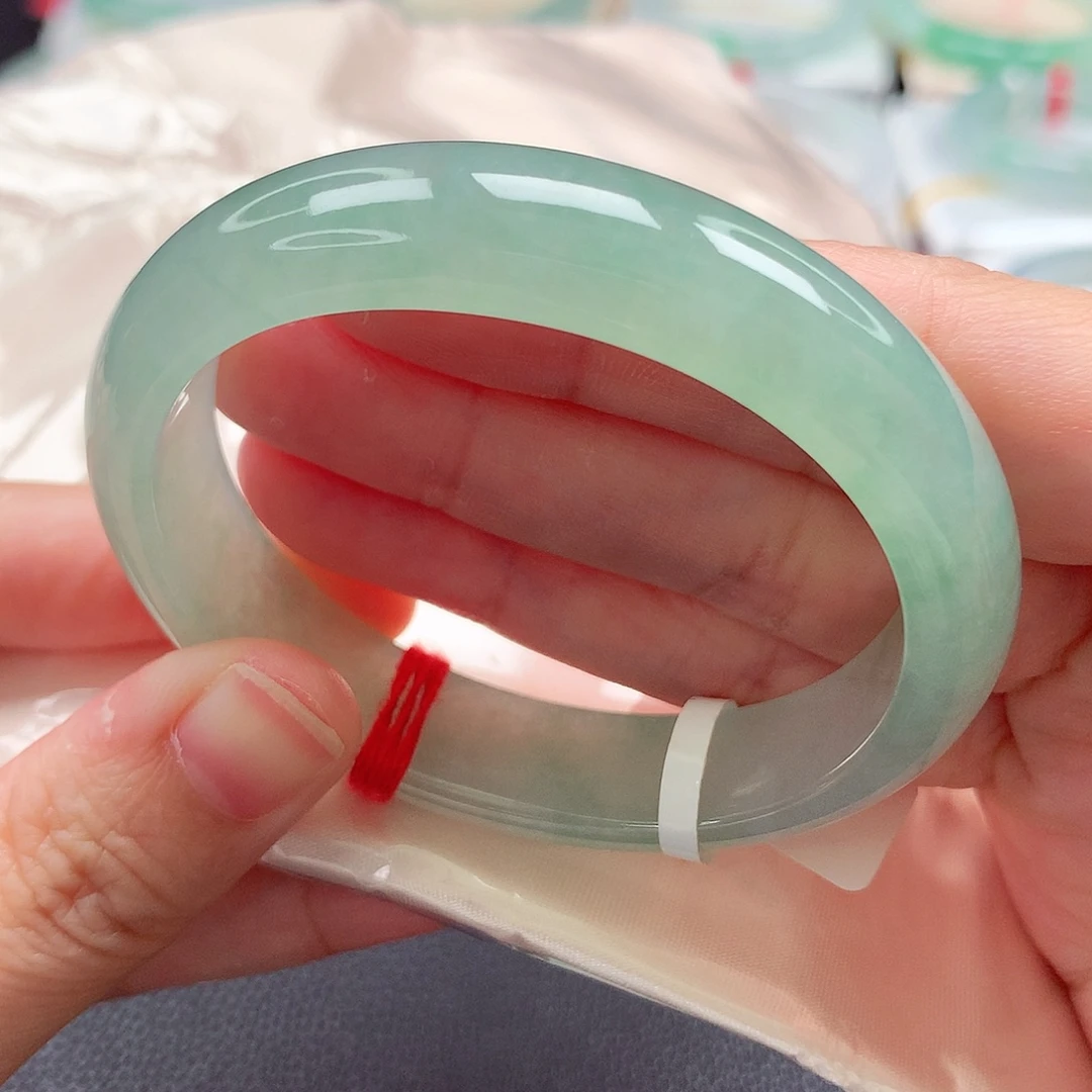 翡翠手镯未镶嵌53贵妃 冰透甜绿小圈口毕业镯超美006