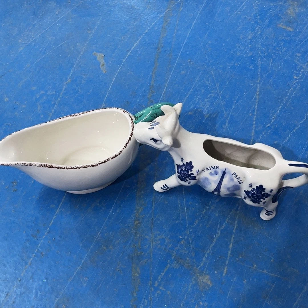 摆件小***花  磕碰。封釉。