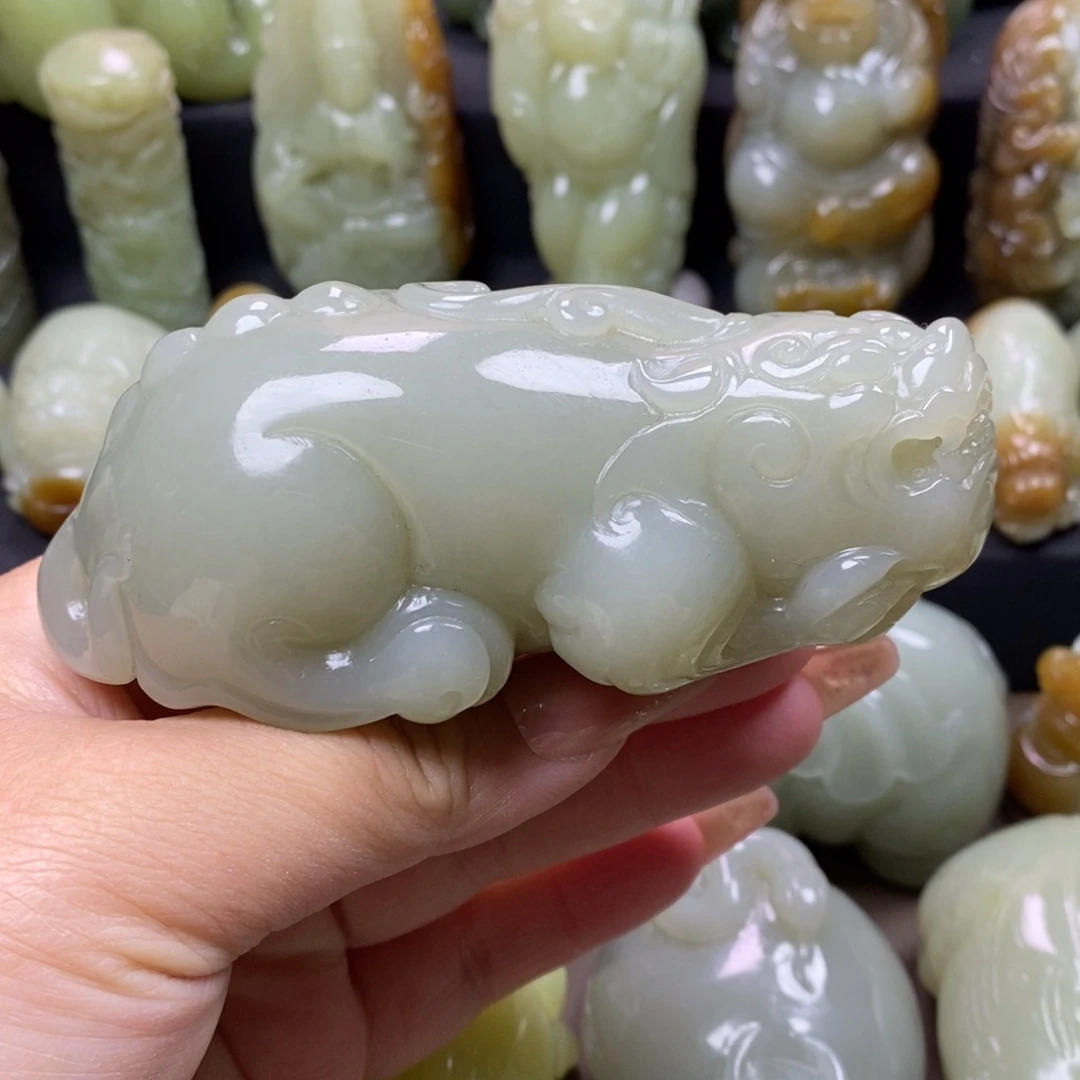 和田玉未镶嵌把件