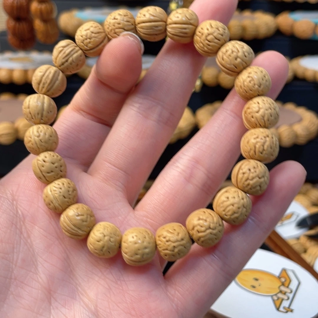 B***K吊坠桃核东北野生糖豆