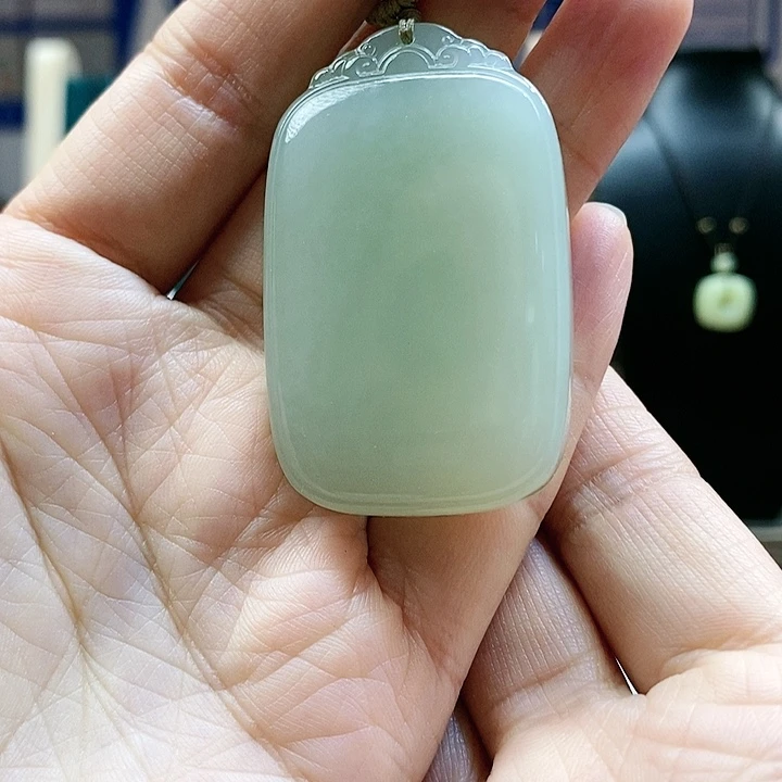 【闪购商品】颈饰未镶嵌和田玉