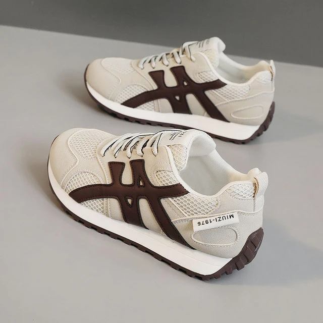 轻便软底透气运动鞋女春夏季爆款阿甘鞋不累脚百搭休闲鞋跑步鞋子