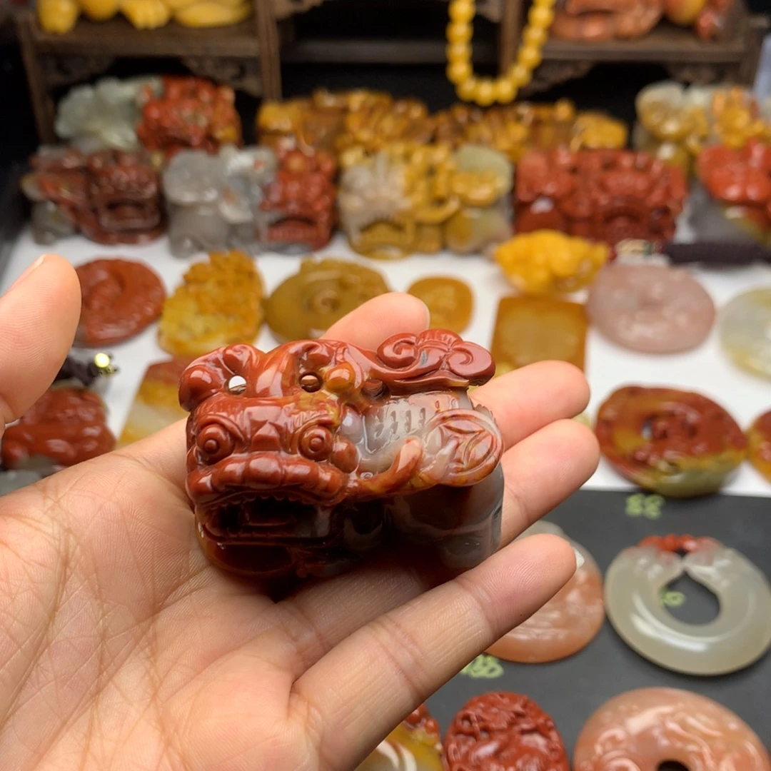 石英质玉（黄龙玉）挂件未镶嵌