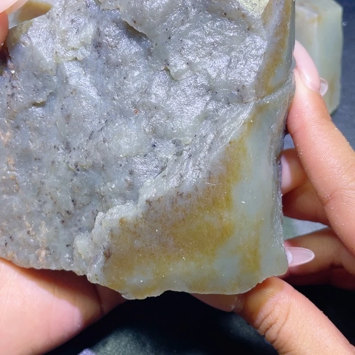 和田玉未镶嵌珠宝半成品