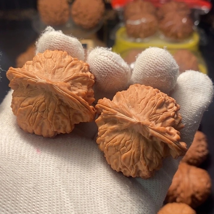 文玩核桃吊坠40野生