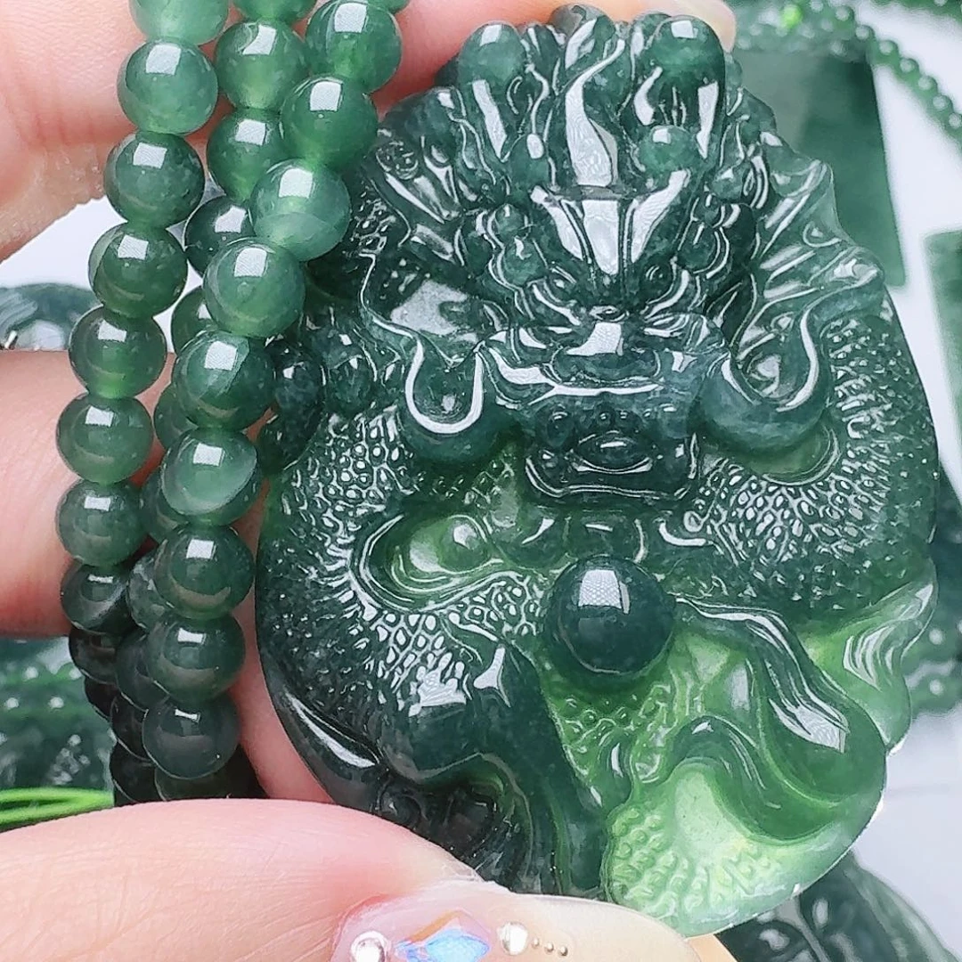 翡翠未镶嵌颈饰111