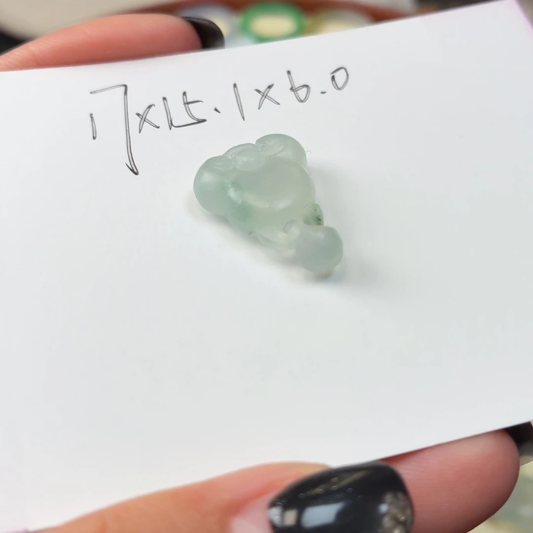 定制翡翠未镶嵌如意