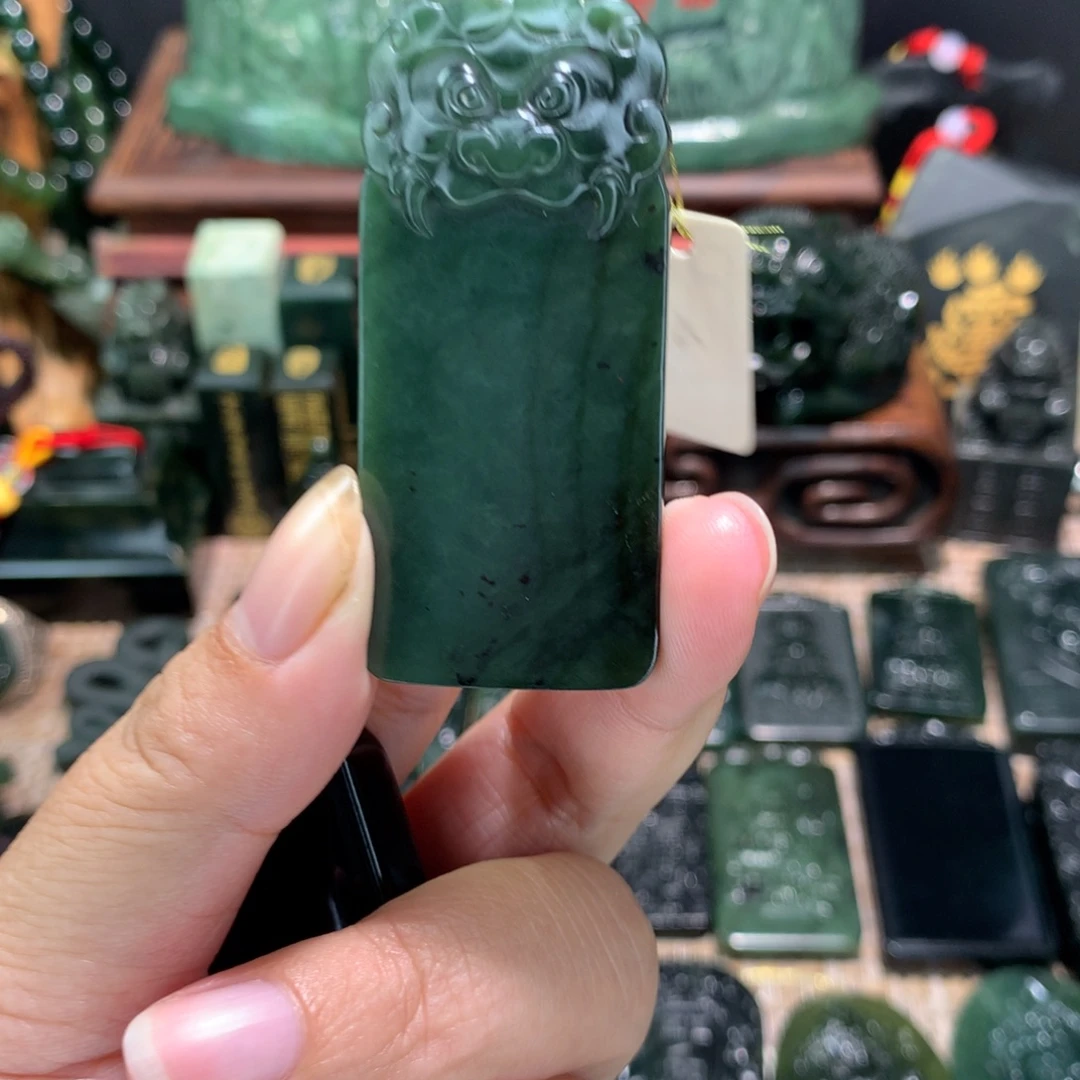 风***淡泰山玉精品无事牌挂牌