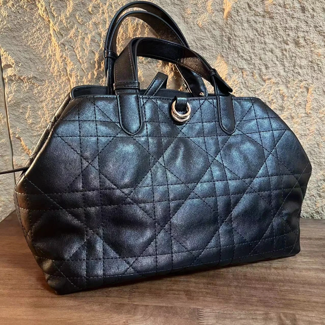 YNPO24年秋冬新款真皮重工女包甜甜托特黑色大土