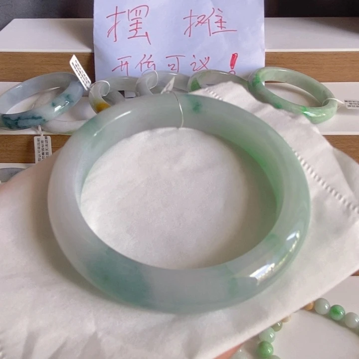 翡翠未镶嵌手镯03