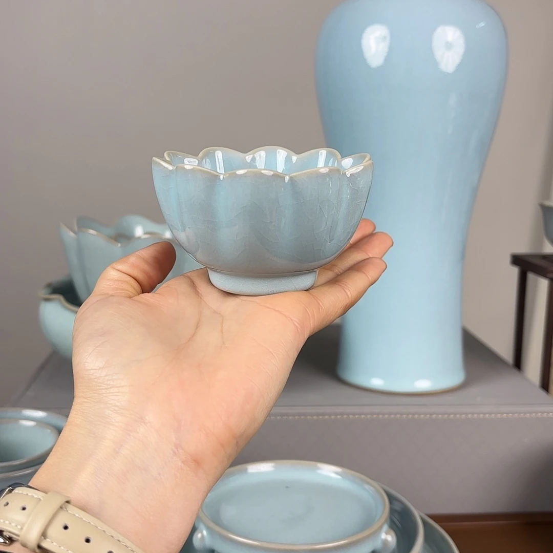 其他汝窑天青釉小号莲花杯