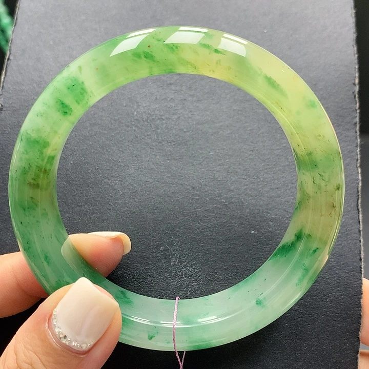 未镶嵌手镯石英质玉