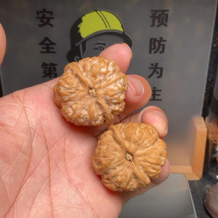 吊坠文玩核桃蛤蟆头边37肚39全品