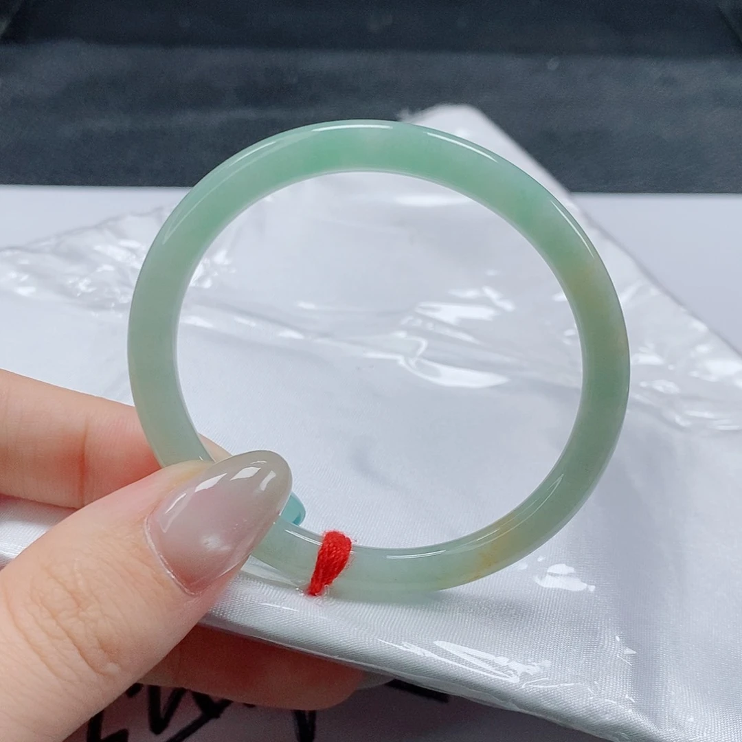 【闪购商品】未镶嵌手镯（贵妃镯）翡翠478号