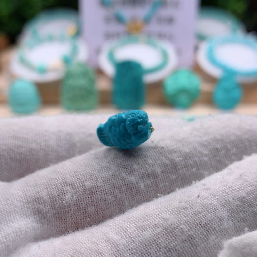 绿松石配饰未镶嵌