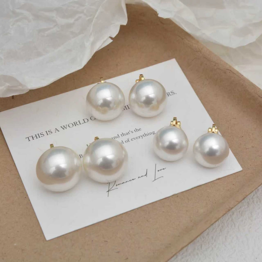 铜合金耳饰 高级感法式复古白色珍珠无耳洞秋冬软垫三角耳夹耳钉