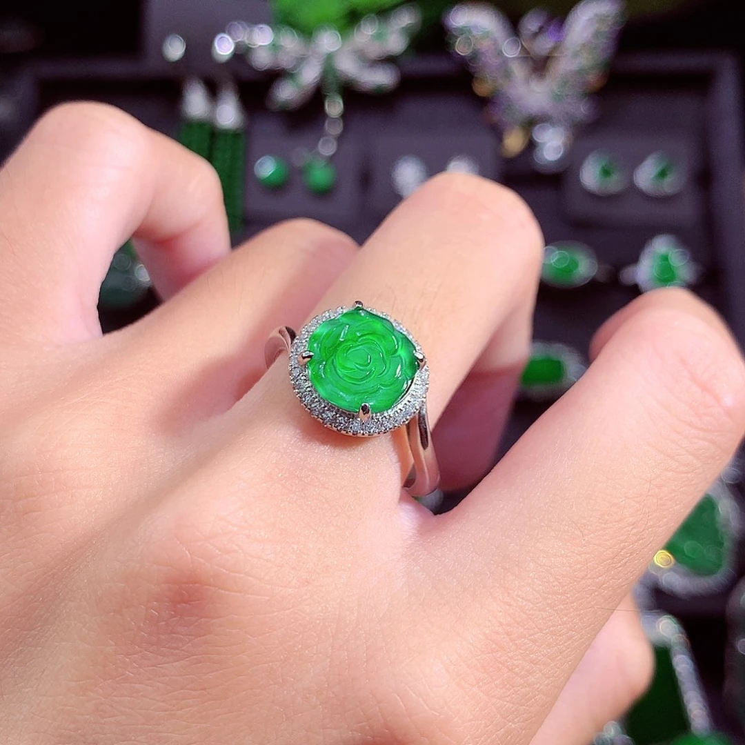 颈饰未镶嵌翡翠天然