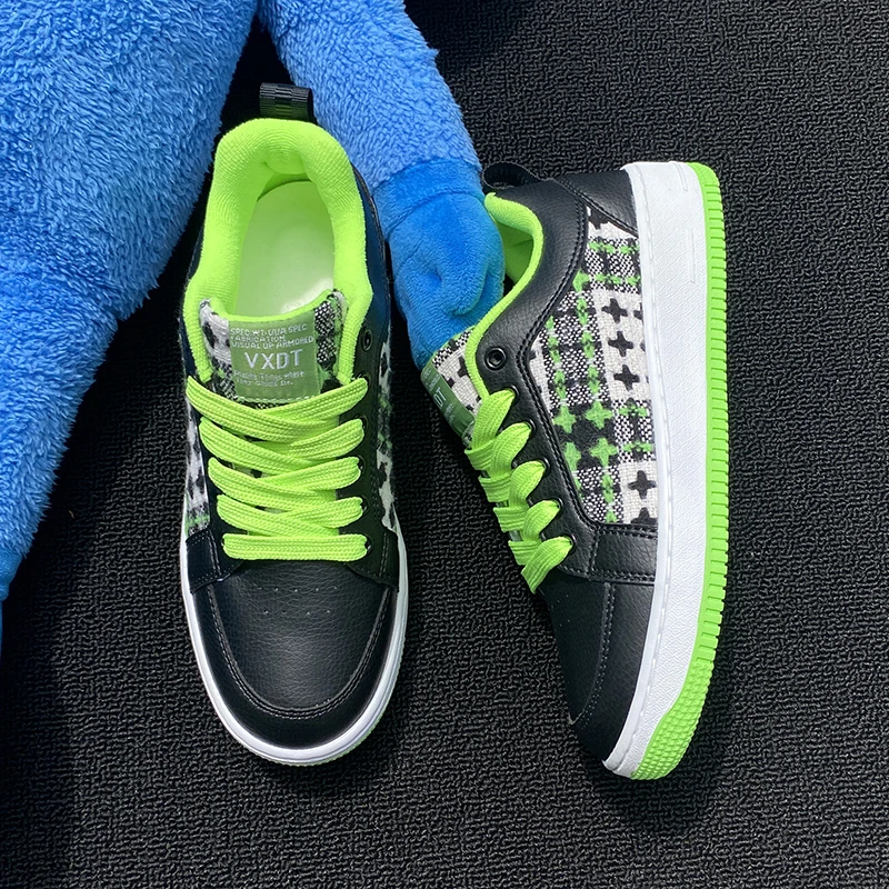 夏季透气帆布男鞋黑绿色厚底板鞋男鞋大码动感风真皮潮鞋软底耐脏