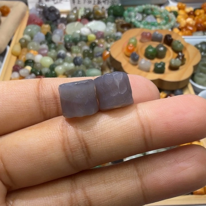 和田玉未镶嵌珠宝半成品