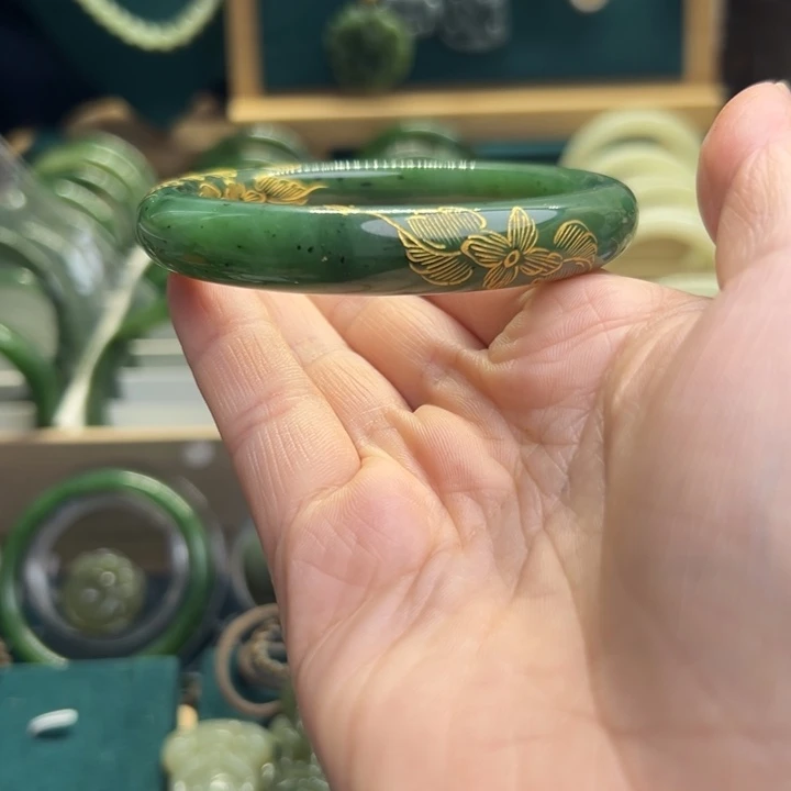 和田玉手镯未镶嵌60.7圈围10456